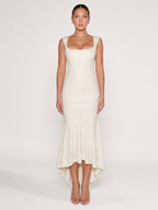 Vestido Ziva de Cintura Esculpida