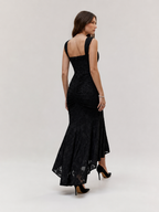 Vestido Ziva de Cintura Esculpida